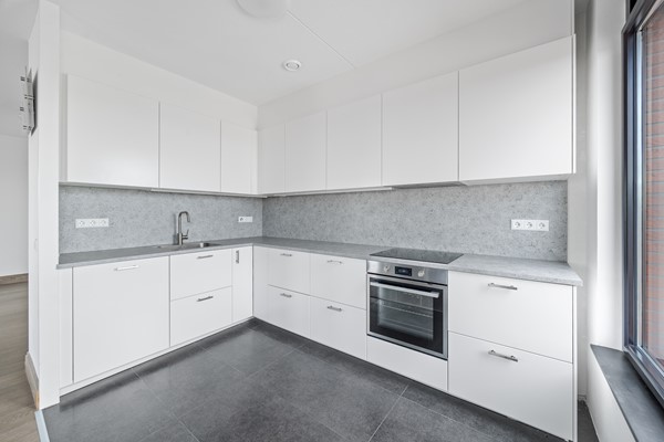 Medium property photo - Simon Carmiggelthof 176, 2492 JN Den Haag